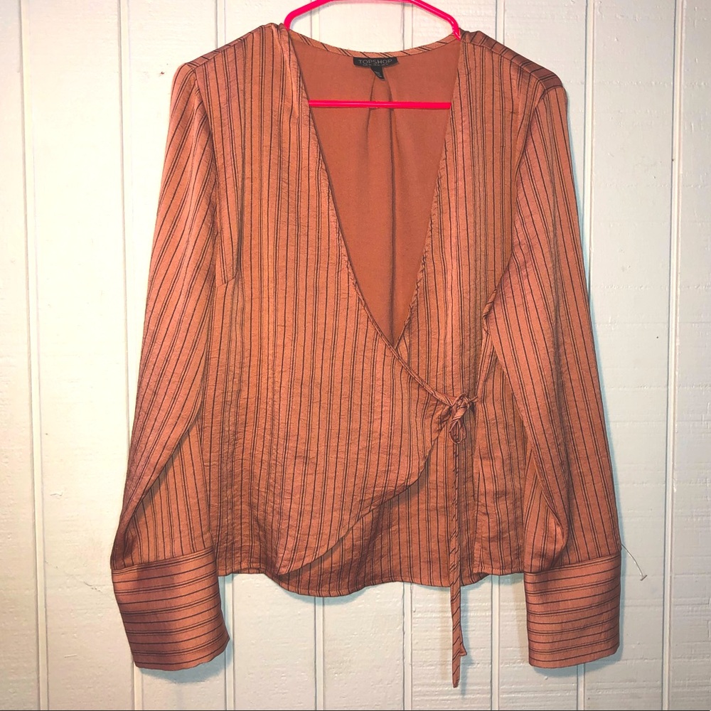 Top shop dress up blouse. Women’s size 10 or large. Sexy classy baddie top